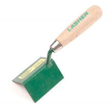 Lasher Trowel – Sharp Corner Outside (Wooden Handle, 75mm)