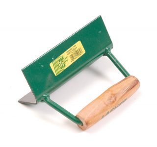 Lasher Trowel – Corner Cove Outside (Wooden Handle, 150mm)